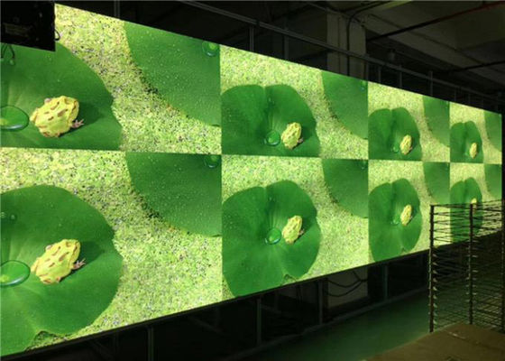 2880 هرتز HD صغير بكسل الملعب LED العرض بالألوان الكاملة LED ملصق 12 شهرا الضمان