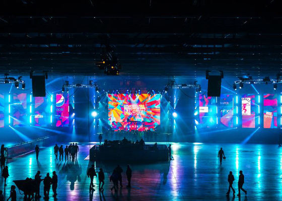 شاشة LED للإيجار بالدرجات العالية P4 بالألوان الكاملة 3 في 1 SMD Hire LED